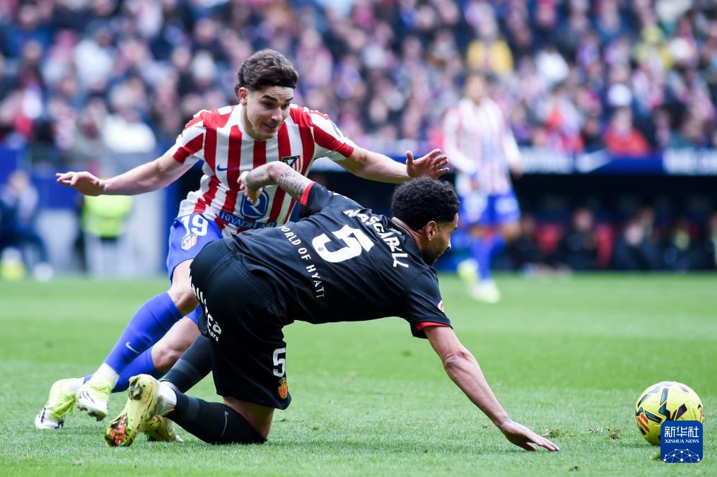 篮球——WCBA全明星周末：胡多灵获技巧挑战赛冠军